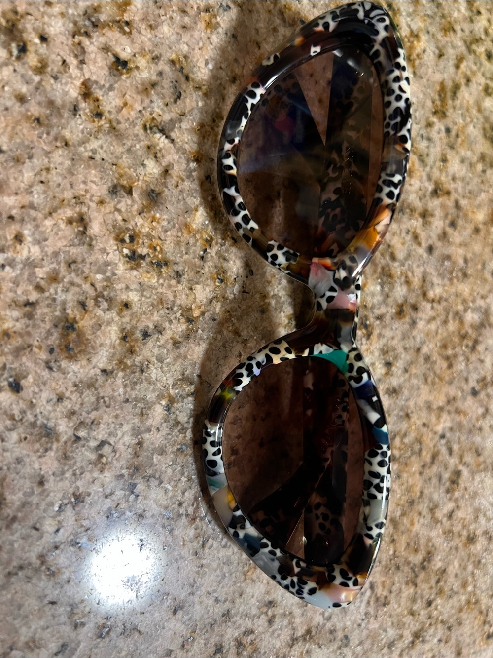 SASHA | Poppy Noir - Krewe Sunglasses - Picture 3 of 5